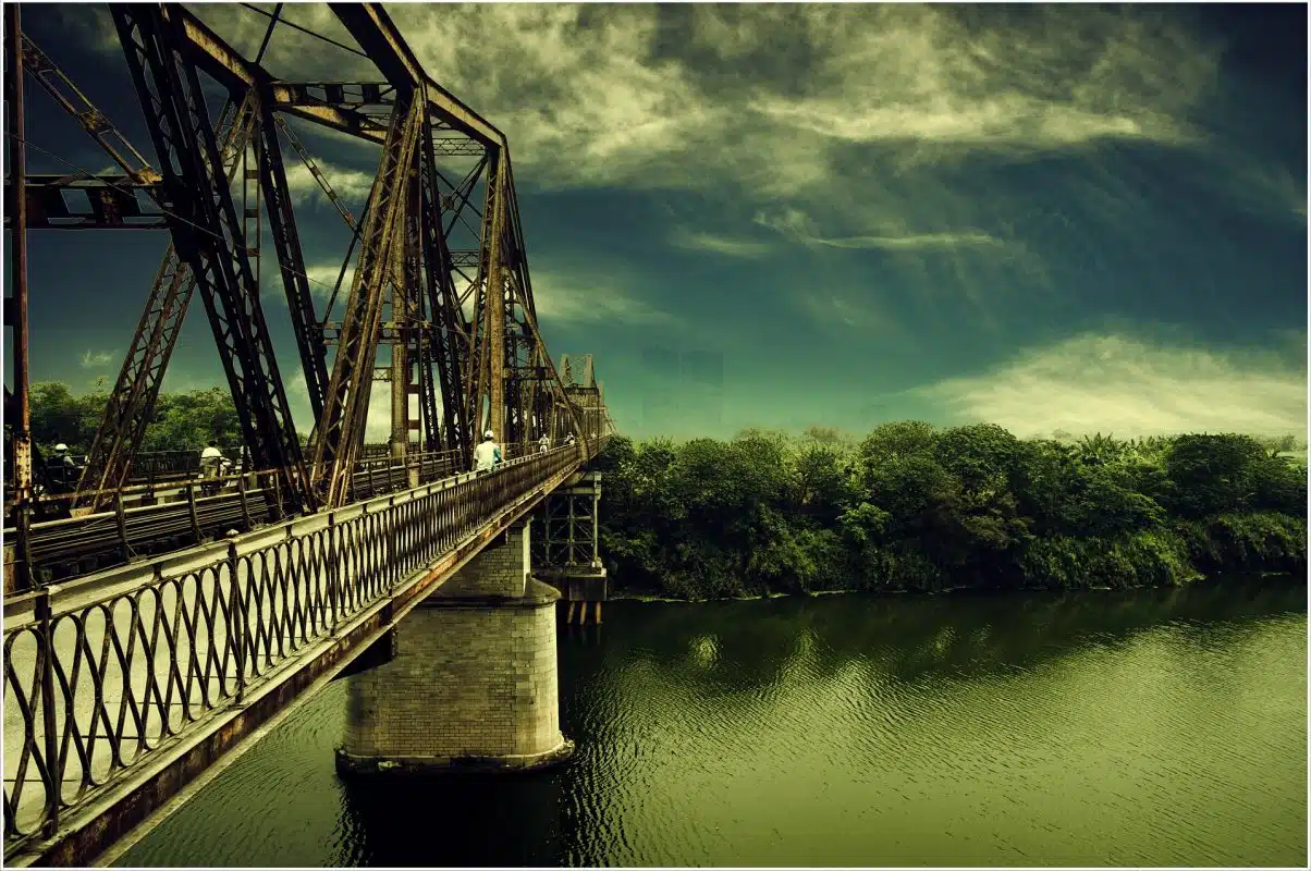 Long Bien Bridge, Hanoi, Vietnam