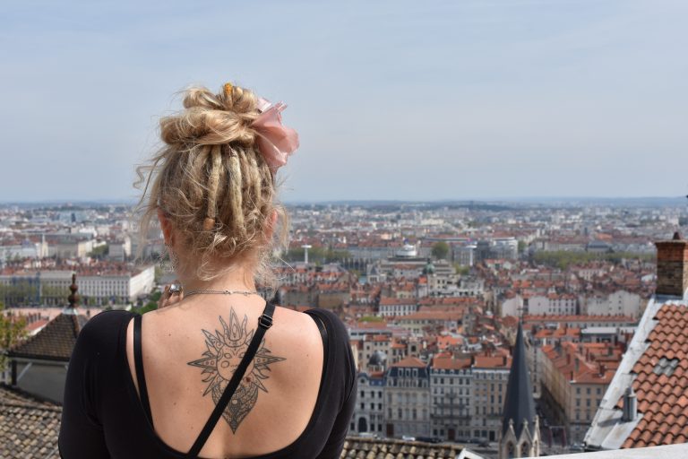 Unique Travel Gifts: 25 Gifts Travellers Will LOVE