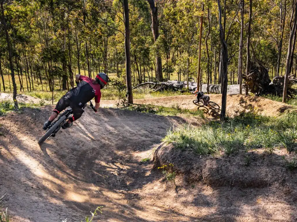 beginner mens mountain bike