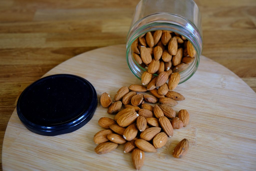 Raw almonds