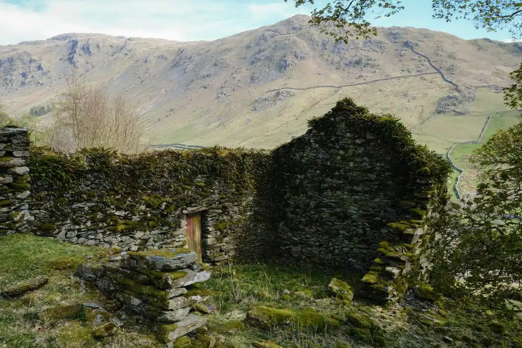 old farmhouse in the lake district