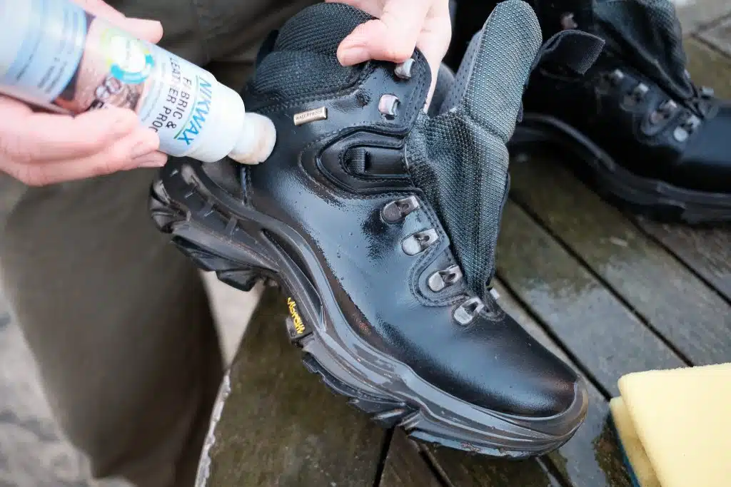 Waterproofing 2025 leather boots