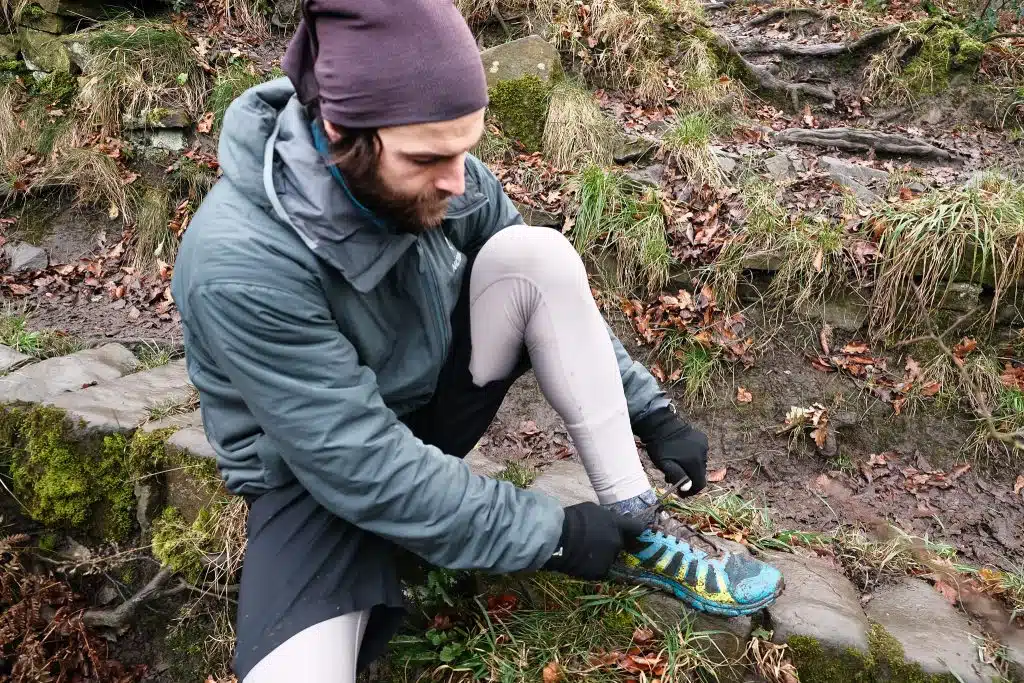 Runner wearing softshell running gloves