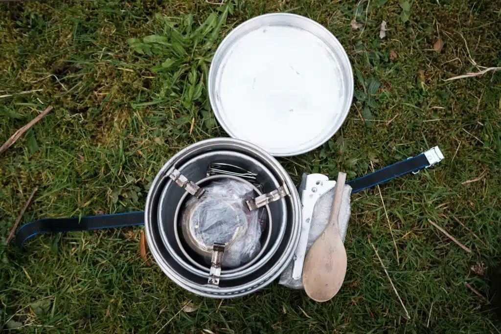 Lightweight backpacking cookset